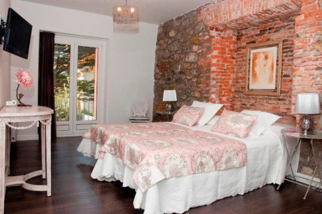 Hostal Jardin Secreto ซานตานเดร์ ภายนอก รูปภาพ